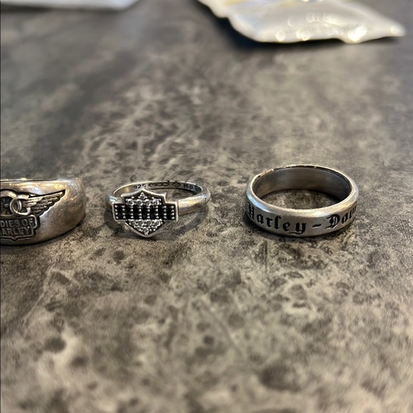 HD Women's Rings - Picture 4 of 5